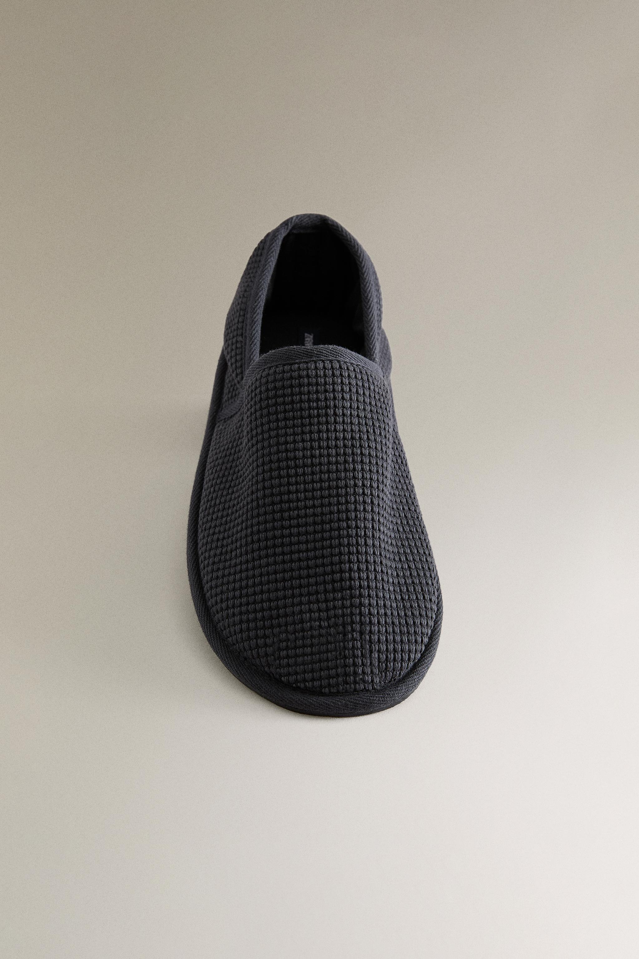 TEXTURED BABOUCHE SLIPPERS